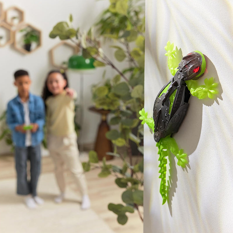 Remote Control Climbing Gecko Robot, Climbs Glass & Smooth Walls, Realistic Animated Toy for Christmas Gifts